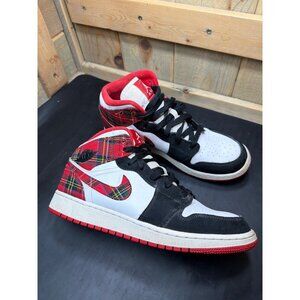 Air Jordan 1 Mid GS Red/Black/White Plaid Bad Santa Sneakers 7Y WMNS 8.5